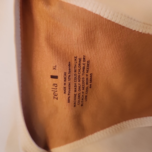 ZELLA brand tennis tank - Picture 3 of 3